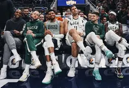 nba季后赛雄鹿横扫对手晋级了吗